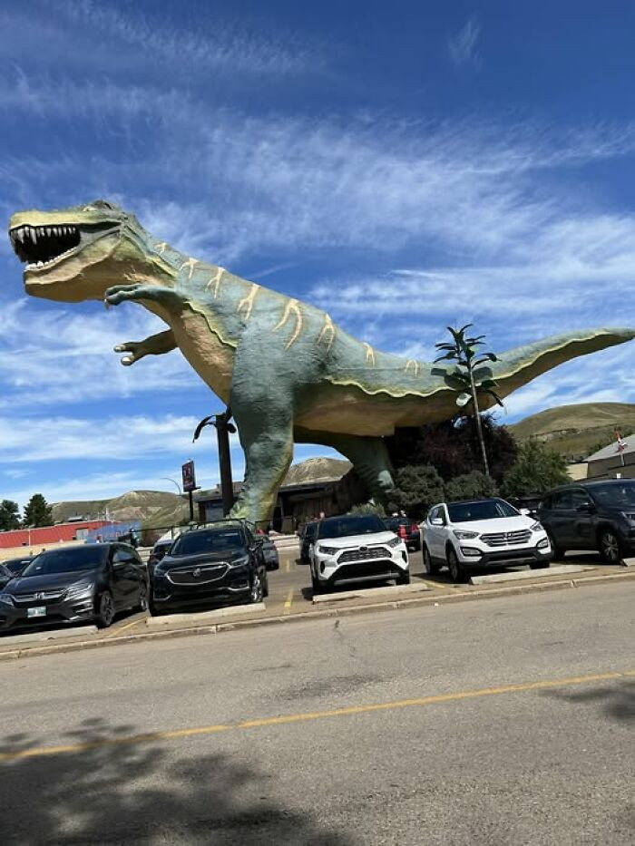 "Have You Seen The World's Largest Dinosaur “Tyra” Drumheller Ab, Canada"