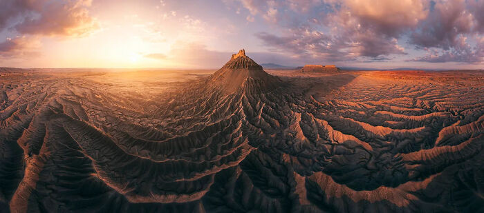 Top 101 Photographs Of The Year: Hanksville, Utah, USA, By Daniel Viñé Garcia