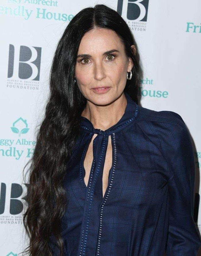 4. Demi Moore says that her unconventional weight loss method involves using bloodsucking leeches as a type of cleansing