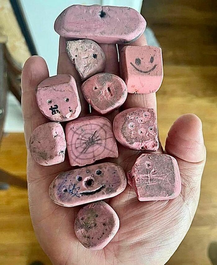 27. Those of us who came of age using Pink Pearl erasers during our school days reminisce about drawing, mutilating, stabbing, pulling, breaking, throwing, and shredding these erasers in class. They served as a fantastic stress reliever, suitable for everything except erasing. And the aroma they emitted...