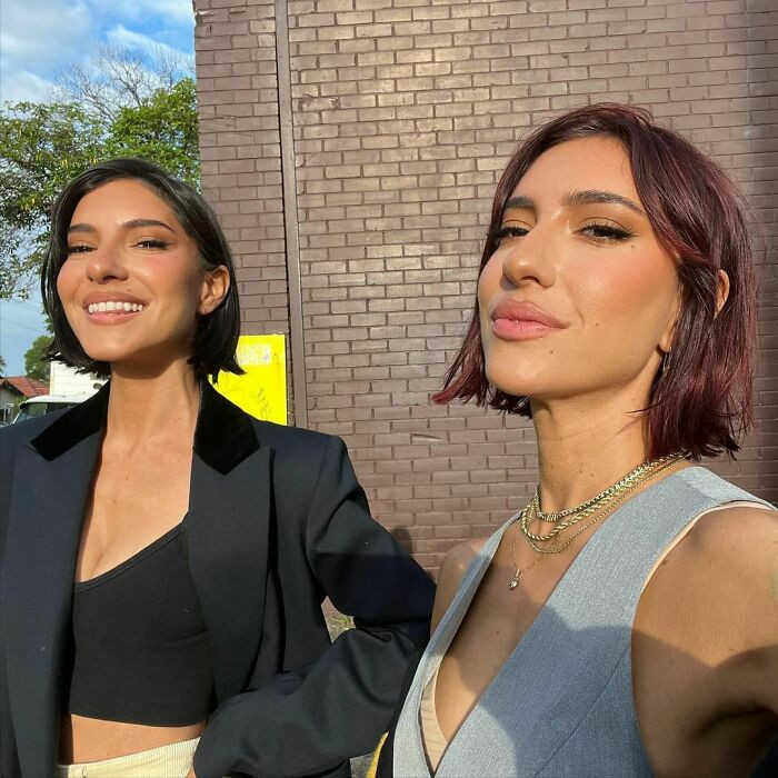 Lisa And Jessica Origliasso