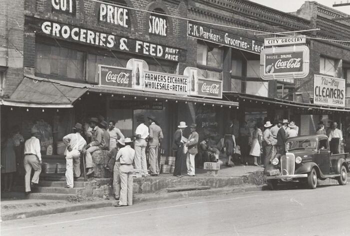 Saturday Afternoon - San Augustine, Texas, 1939