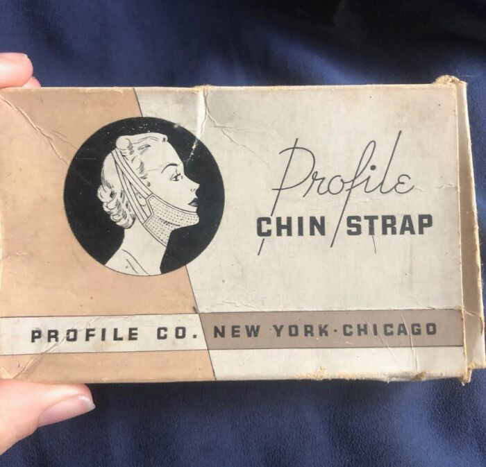 Profile Chin Strap Masque - 1930's