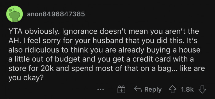 Here's how Reddit users reacted to  u/mikeythrowaway1's dilemma: