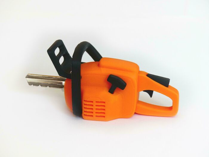 "I Turned My Workshop Key Into A Chainsaw"