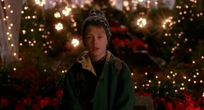 16. When Kevin is finally reunited with his mom in Home Alone 2: Lost In New York (1992).