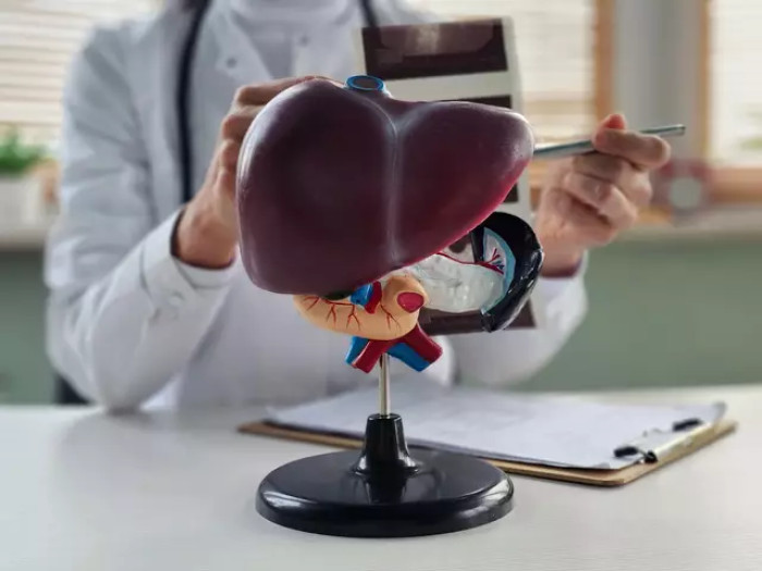 1) People who take certain medications though paracetamol is usually safe for consumption alongside prescription meds and antibiotics, in some cases, this isn't advised.