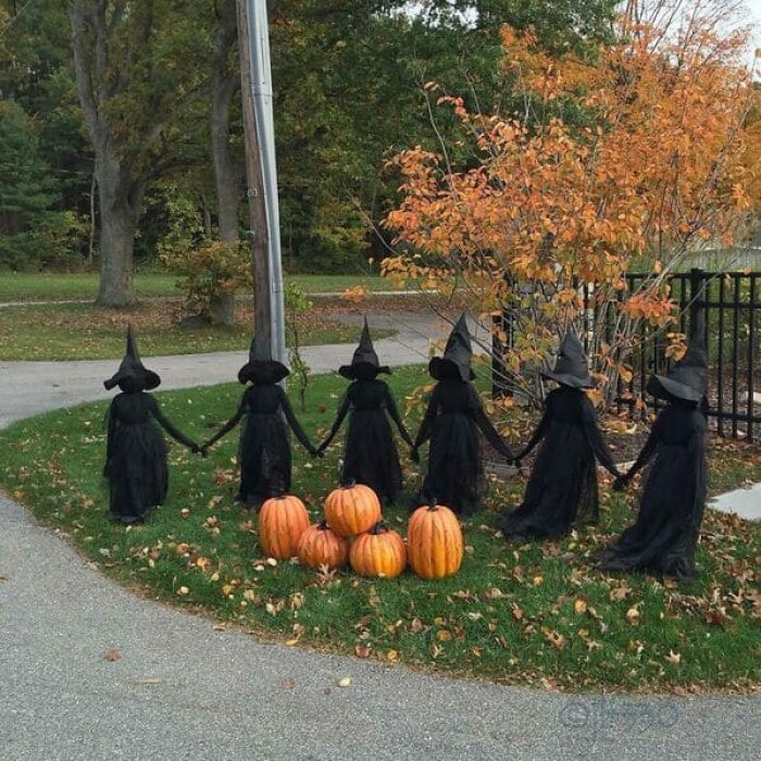This honestly looks like it was somewhat easy to make, yet very creative.