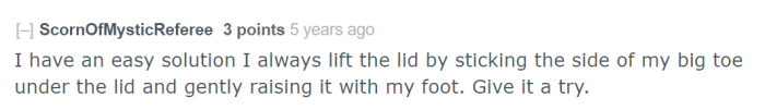 If You're Too Grossed Out to Lift the Toilet Lid with Your Hands, You Can Try Using Your Big Toe