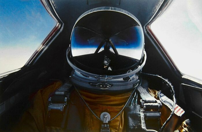 "Brian Shul In The Cockpit Of The Sr-71 Blackbird"