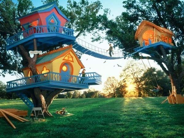 21. Channel your inner Dr. Seuss with this fantastical—and structurally sound—treehouse design.
