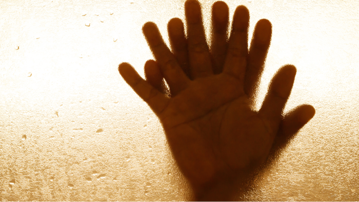 Relationship expert speaking with a couple, covering intimacy myths and sexual complexity