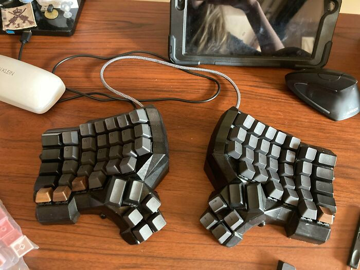 "Does This Belong Here? 3D Printed Keyboard, Handwired"