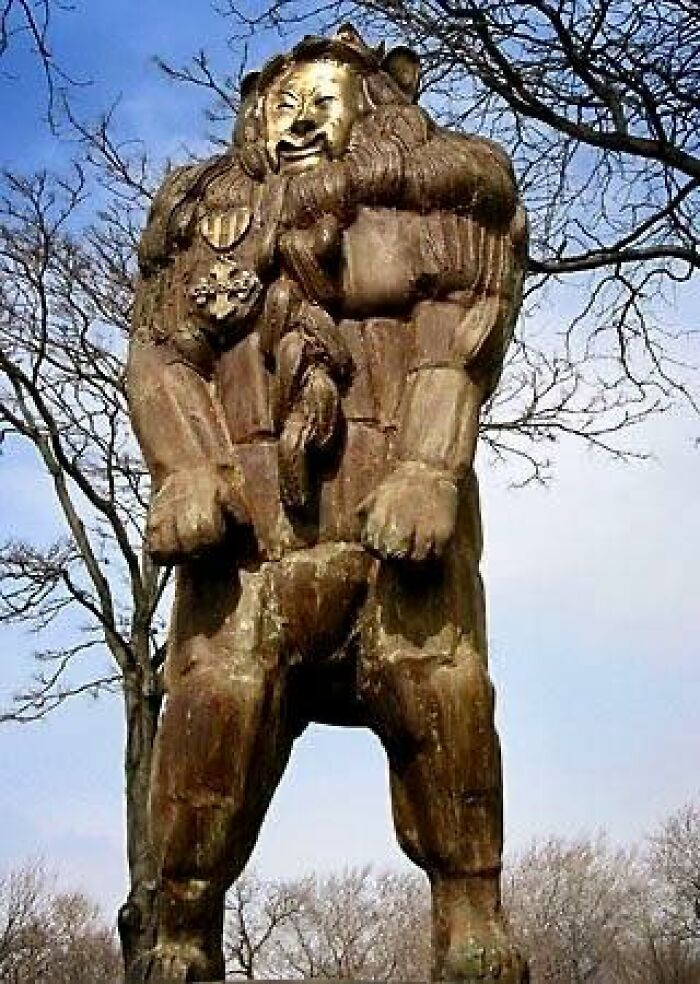 "This Is A Statue Of The Cowardly Lion From The Wizard Of Oz. It Is Part Of A Set Of Statues Located In Oz Park In Chicago, Illinois"