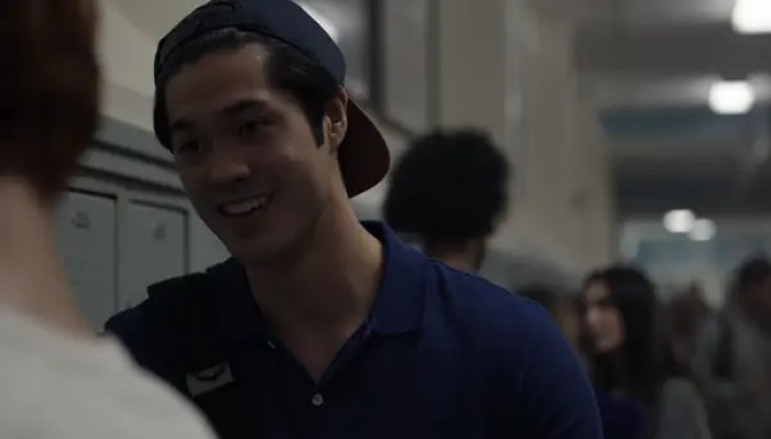 He had to choose between focusing on one major role or do both shows but play smaller parts as a compromise