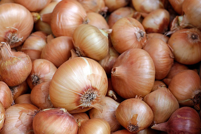 If you tear up while cutting an onion, sulfur compounds are the cause. According to the National Onion Association, chilling the onion beforehand and leaving the root end for last can reduce the effect.