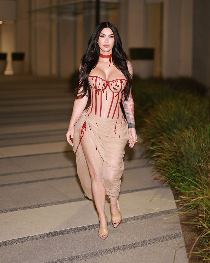 Megan Fox’s “blood drop” gown turned heads and stirred conversations