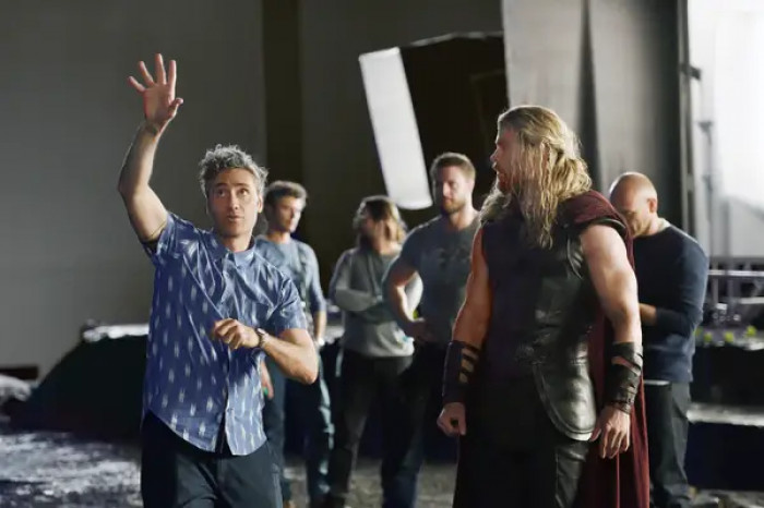 With the freedom the team was given, Taika Waititi was able to include a comedic touch in the film.