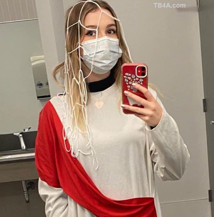 42. I Work At An Accounting Firm And My Team Had A Little Halloween Lunch Today. I Came As A 