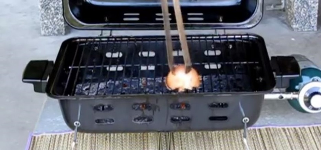 Onion as a grill cleaner