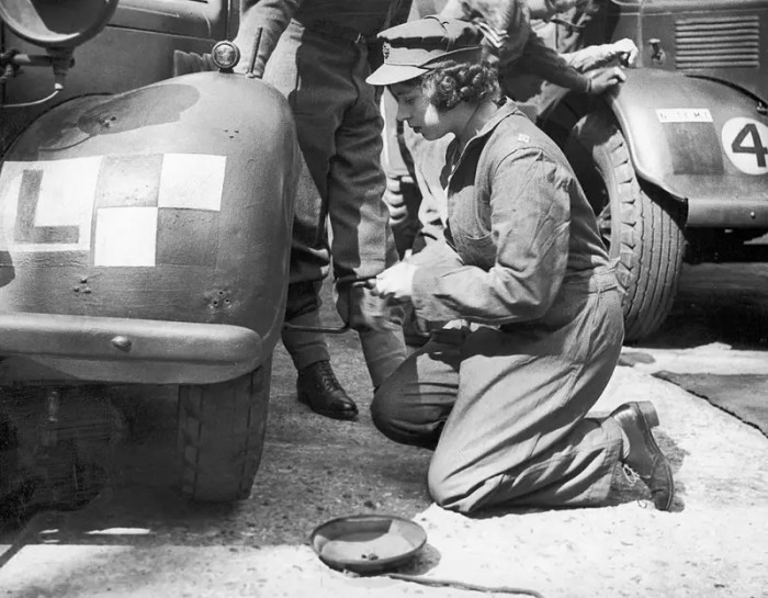 10. Changing a car tire in the Auxiliary Territorial Service