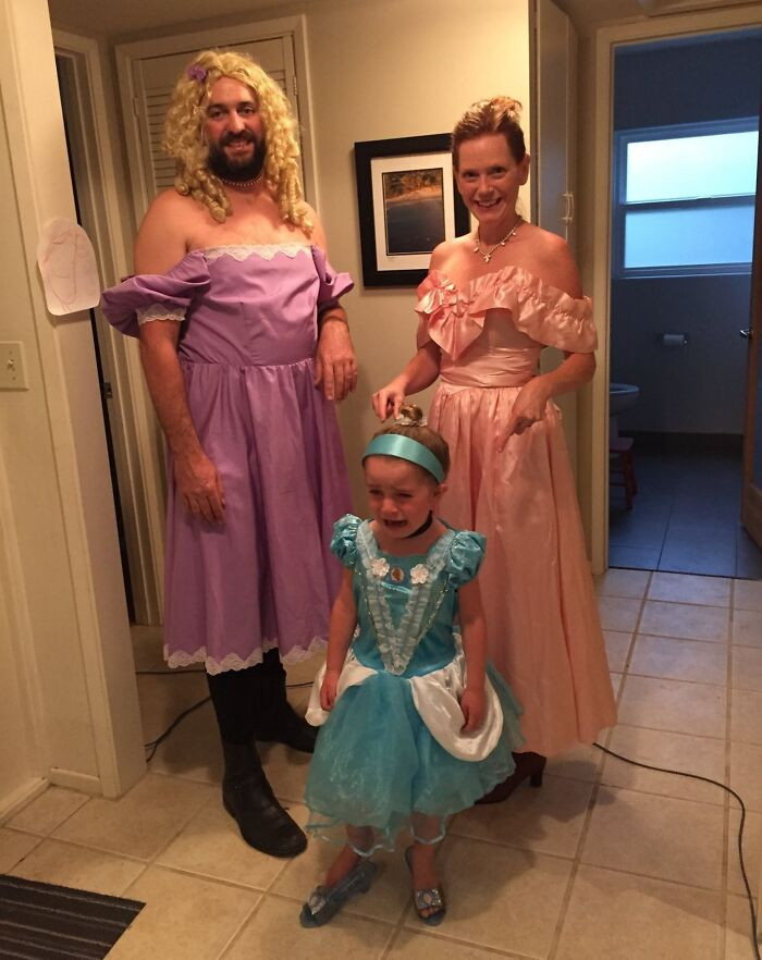 "My Uncle's 4-Year-Old Daughter Was Not Happy To Discover Her Dad's Halloween Costume"