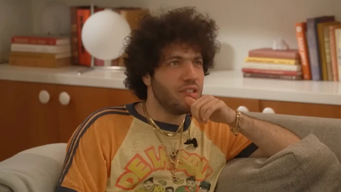 Benny Blanco in casual morning footage, sparking reactions and online chatter