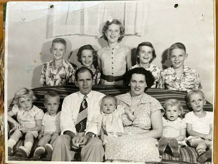"A Family Photo From 1954. Can You Believe They Went On To Have 7 More Kids?"