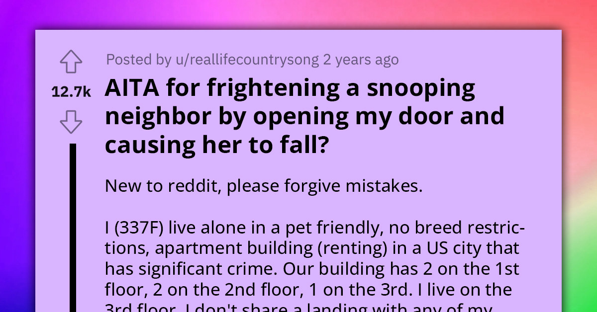 Redditor Catches Nosy Neighbor Peeping Under Her Door, Then Gives The Lady A Near Heart-Attack With Her Dog