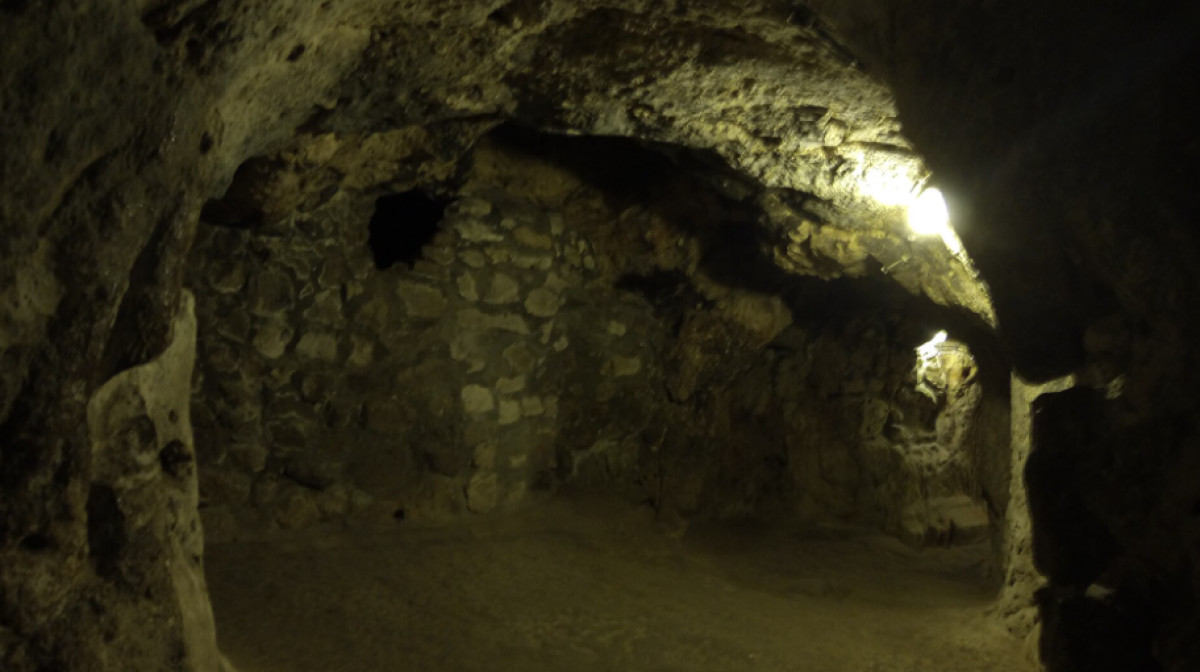 The Story of Derinkuyu, the 18-Level Underground City Found by a Sledgehammer