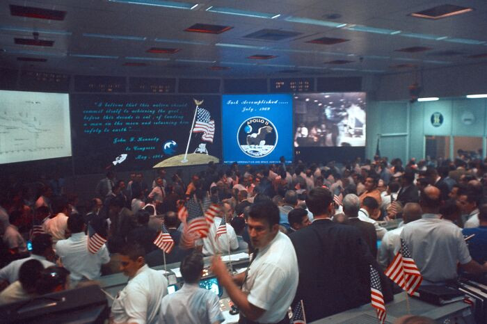 "MCC Activities During Apollo 11 Splashdown And Recovery"