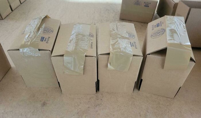 2. How my colleague assembles boxes