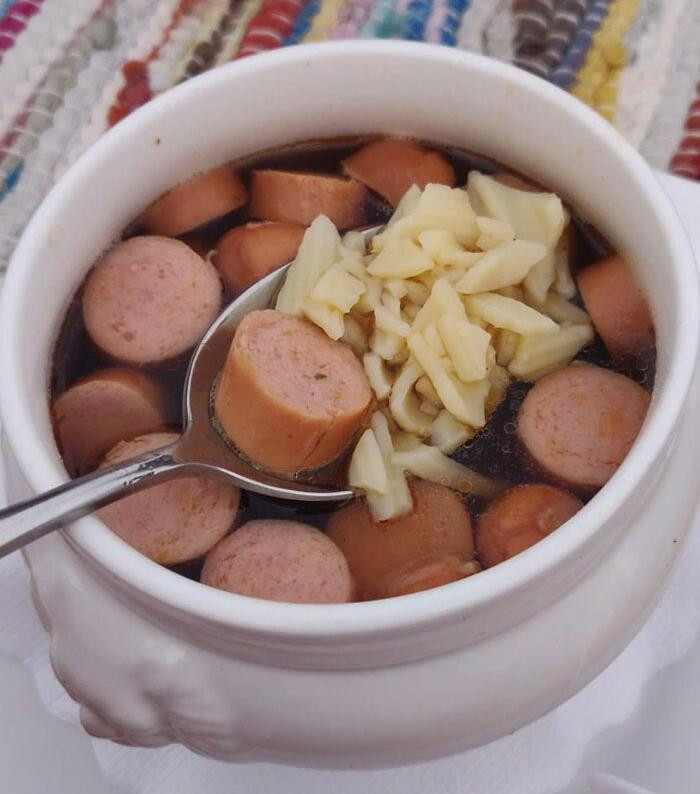 40. I Waited A Total 1,5 Hours At A Pretentious Ski-Lounge And Paid €8,90 For This