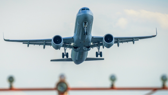 Signage and border control highlighting visa restrictions for US citizens in Mali and Niger