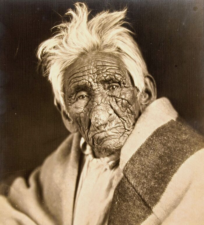 John Smith, a Chippewa elder, photographed at approximately 132 years old, around 1900–1915.