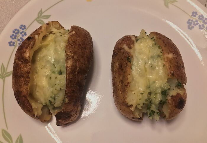 We love a good baked potato; you really can't go wrong.