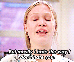 17. When Kat reads her poem aloud to the class in 10 Things I Hate About You (1999).