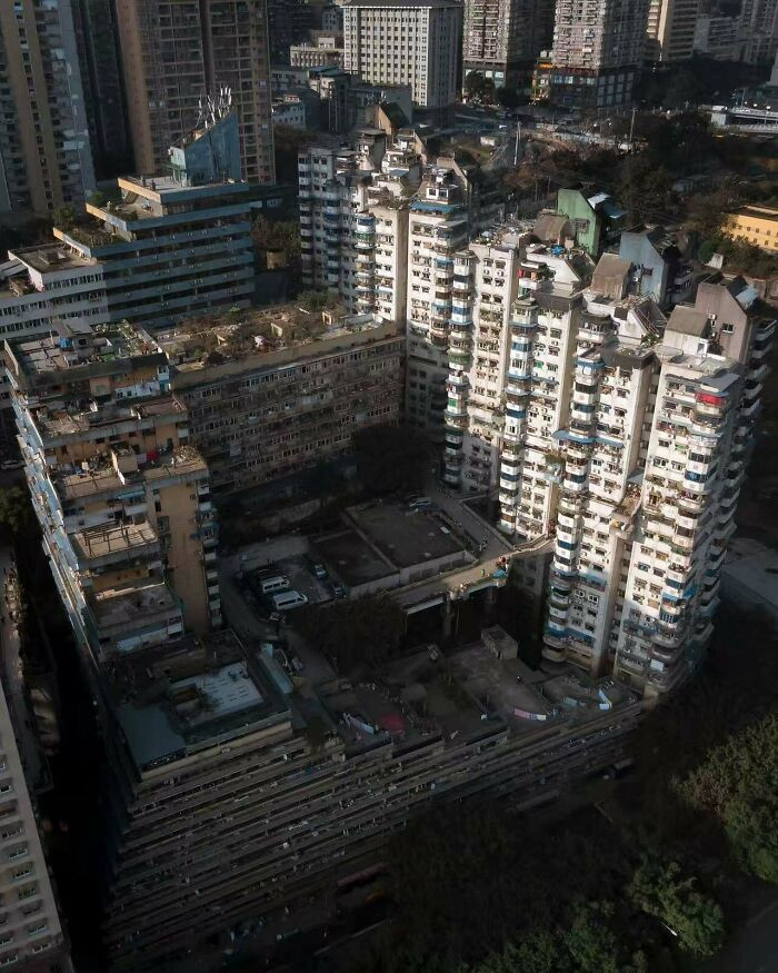A 24story Apartment Building In Chongqing Without An Elevator. China