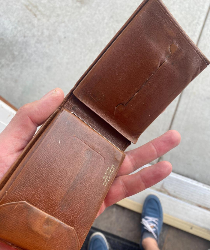 Redditors asked to see the wallet, and 