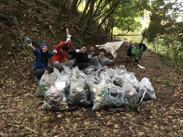 52. Most people think Japan is a relatively trash-free country, but that’s not always the case. Today, my friends and I tried to help out with our own #trashtag! All this only took 4 hours.