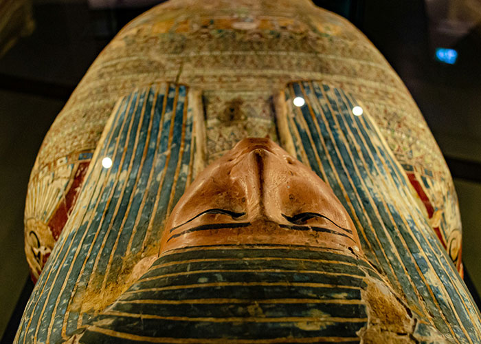 9. He stole an Egyptian mummy