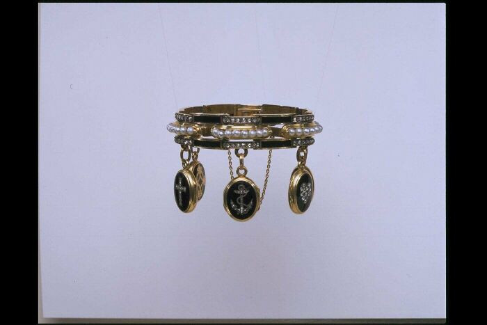 "Mourning Bracelet With 5 Lockets. With Motifs Of A Cross, An Anchor, And A Heart, To Represent Christian Virtues Of Faith, Hope And Love. Set With Diamonds And Pearls. Paris, C. 1860"