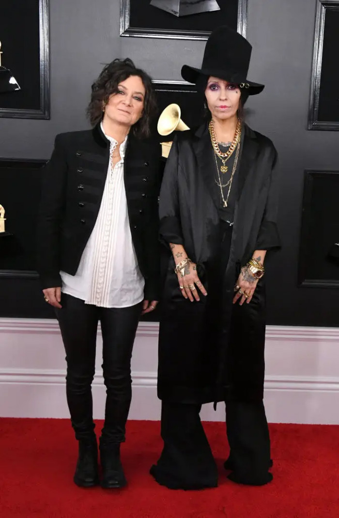 32. Sara Gilbert and Linda Perry right here