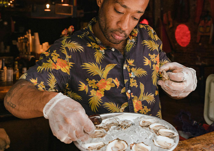 There are definitely better ways for a business owner to respond to negative reviews