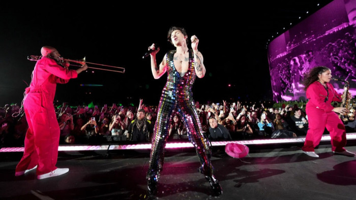 Crowd at Madison Square Garden during Harry Styles concert performance lights