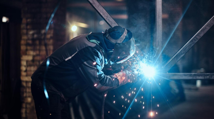 4. Structural iron and steel workers: 37.8 per 100,000