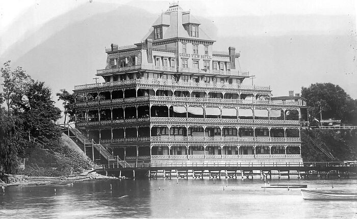 The Grand View Hotel, Brooklyn, New York City. Built In 1886 And Destroyed In 1893