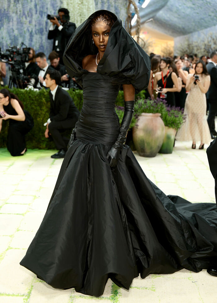 Blue Ivy Carter at the 2026 Met Gala, bold statement gown on carpet