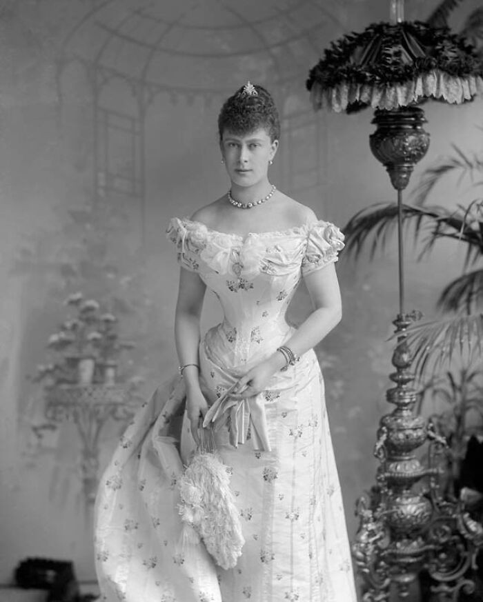 "Glass Negative Of Future Queen Mary (Of Teck) In Her Wedding Dress, 6 Of July 1893"