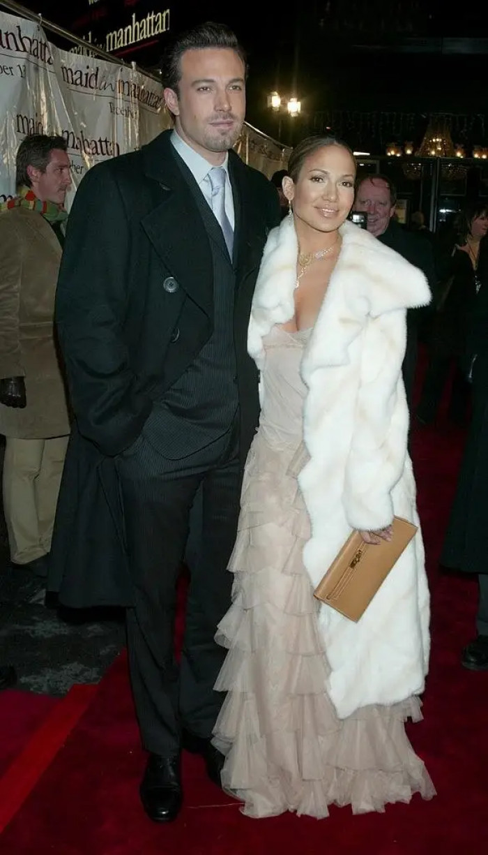 26. Jennifer Lopez and Ben Affleck dated and got engaged in 2002